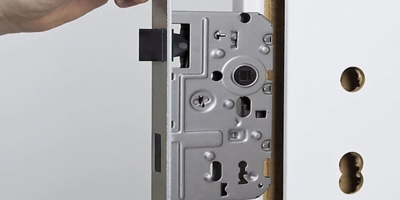 Comment ouvrir une porte claquée?